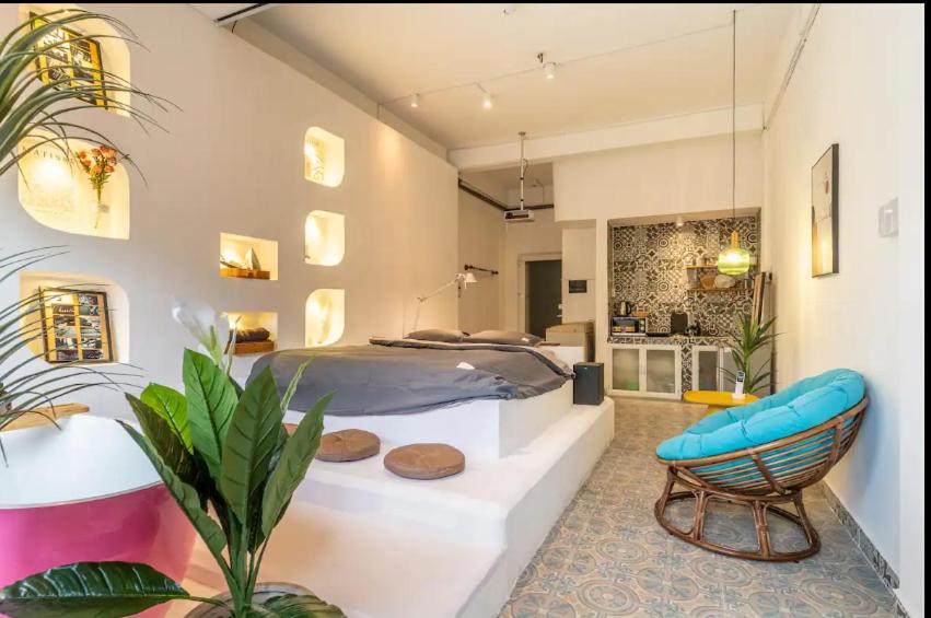 hotel room