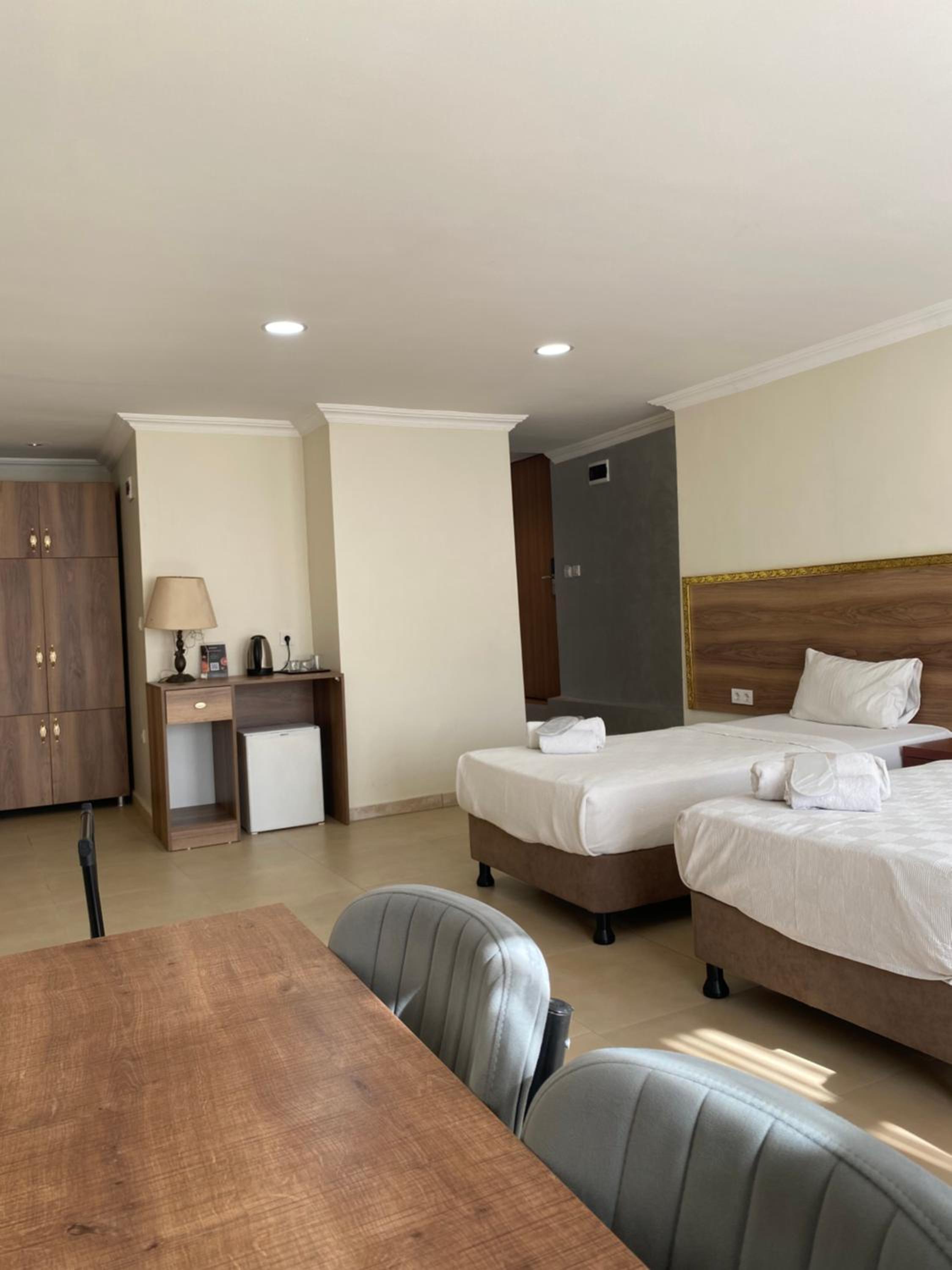 Real Life Otel - Image 42