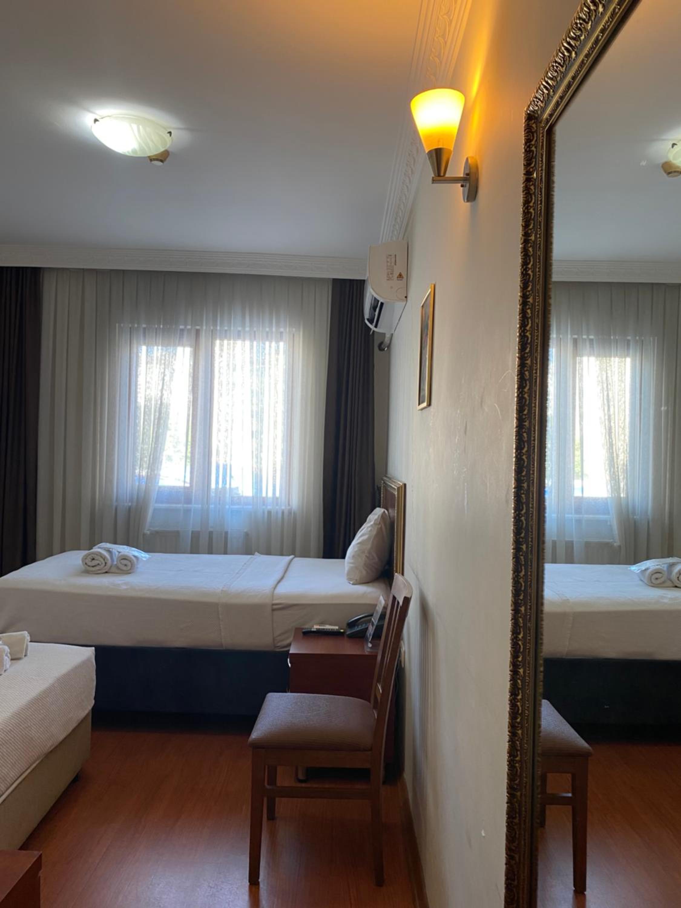 Real Life Otel - Image 16