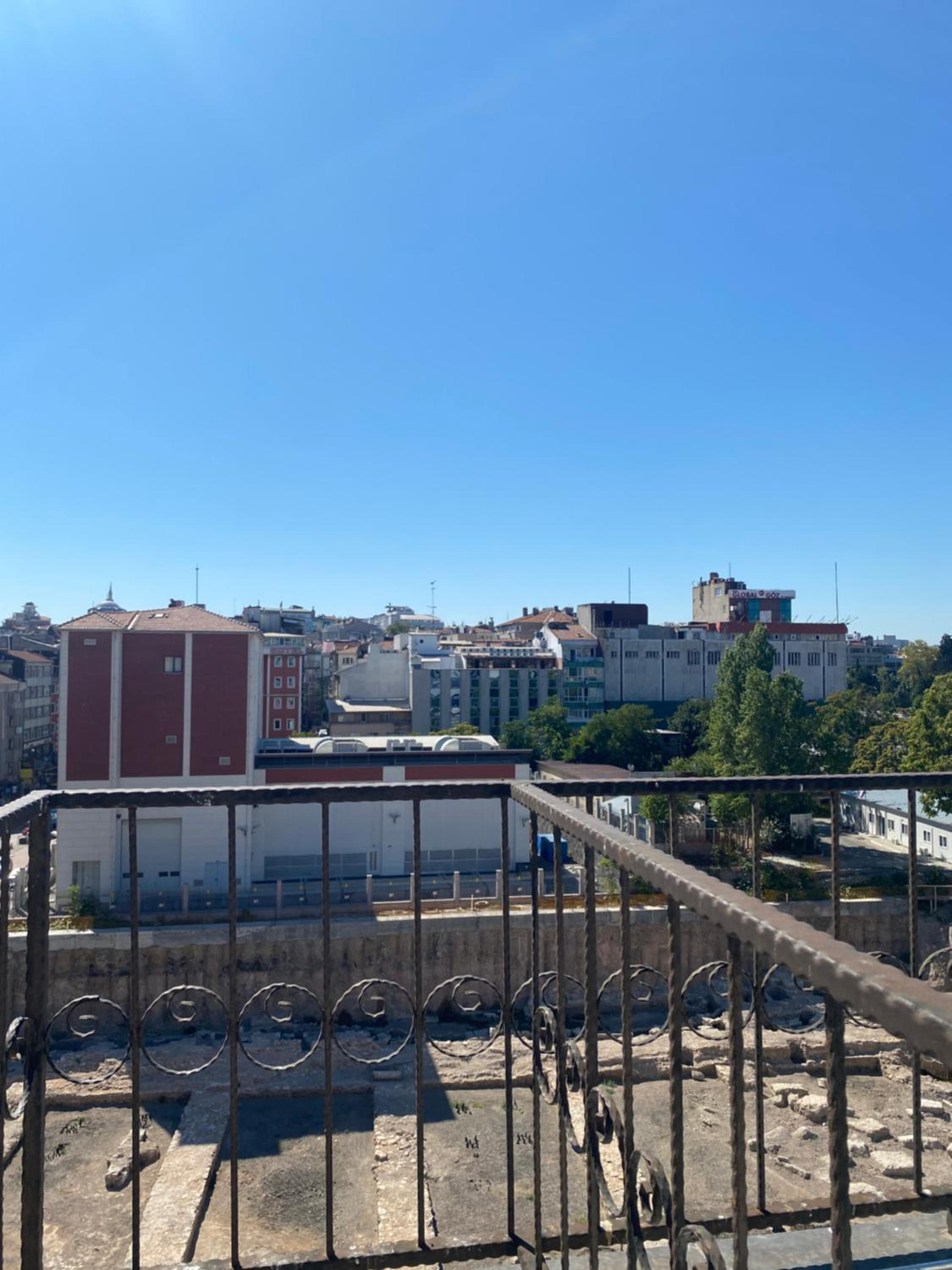 Real Life Otel - Image 37