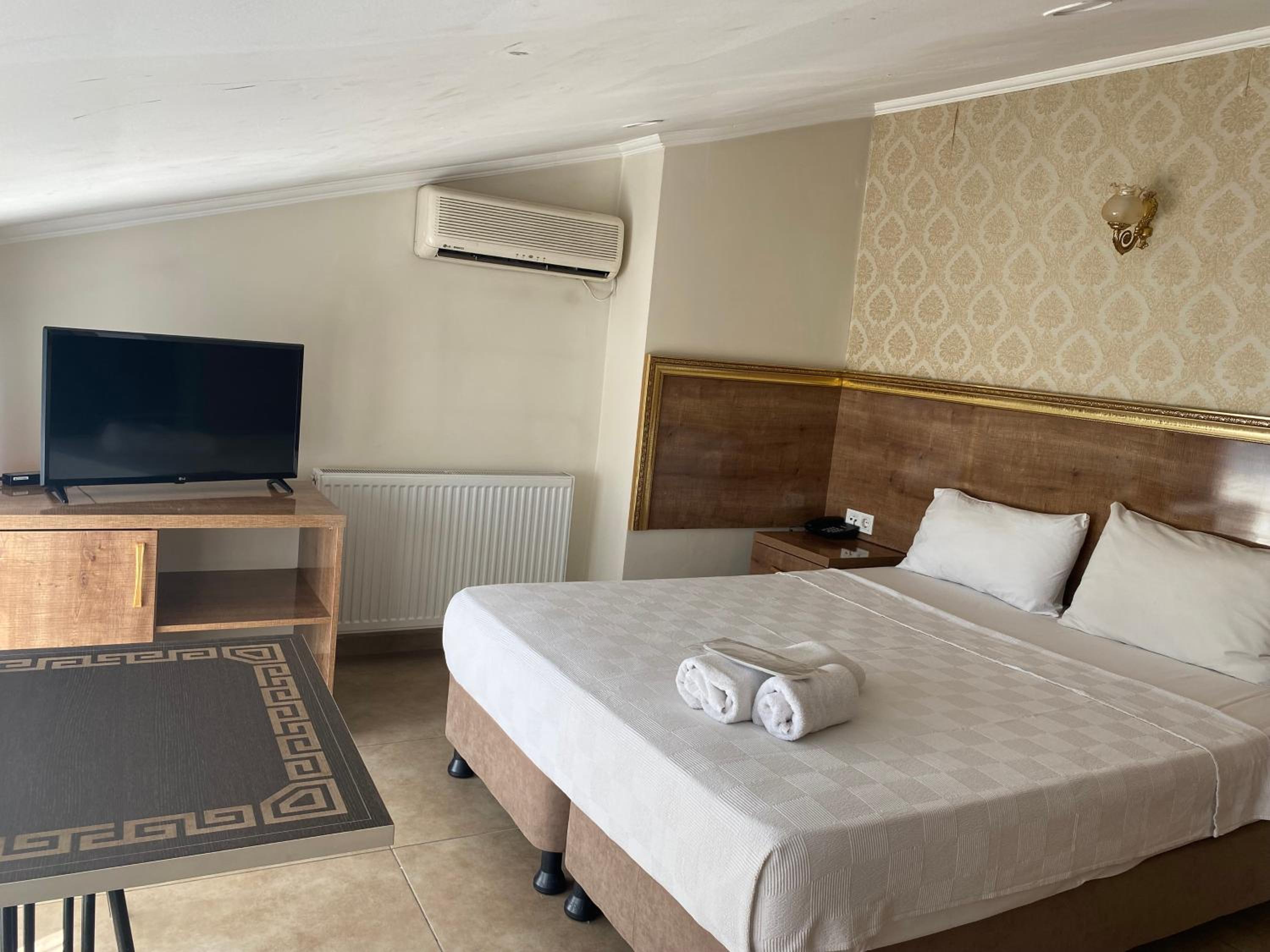 Real Life Otel - Image 10