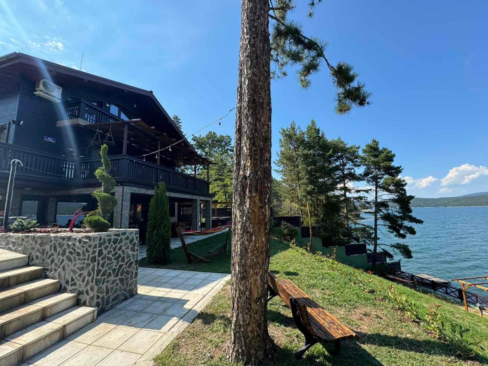 Villa Iskar Lake Residence by BookVillaBG