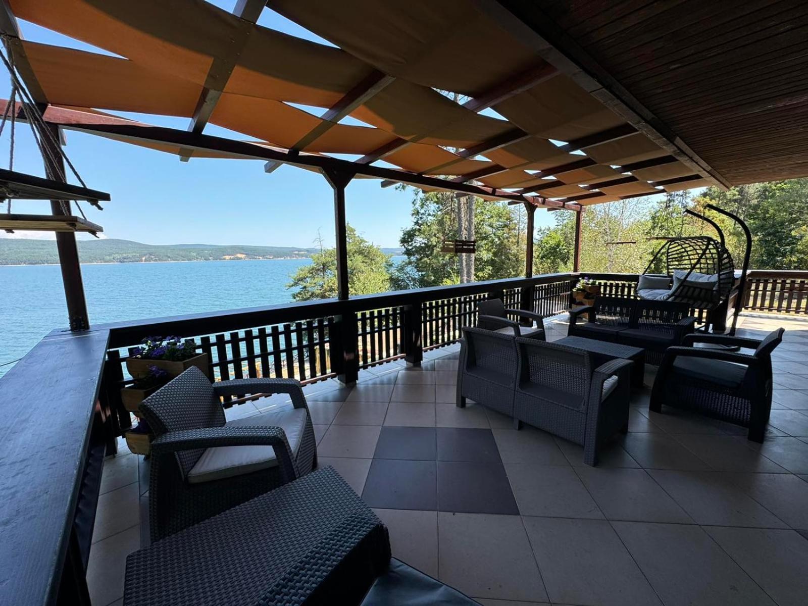 Villa Iskar Lake Residence by BookVillaBG