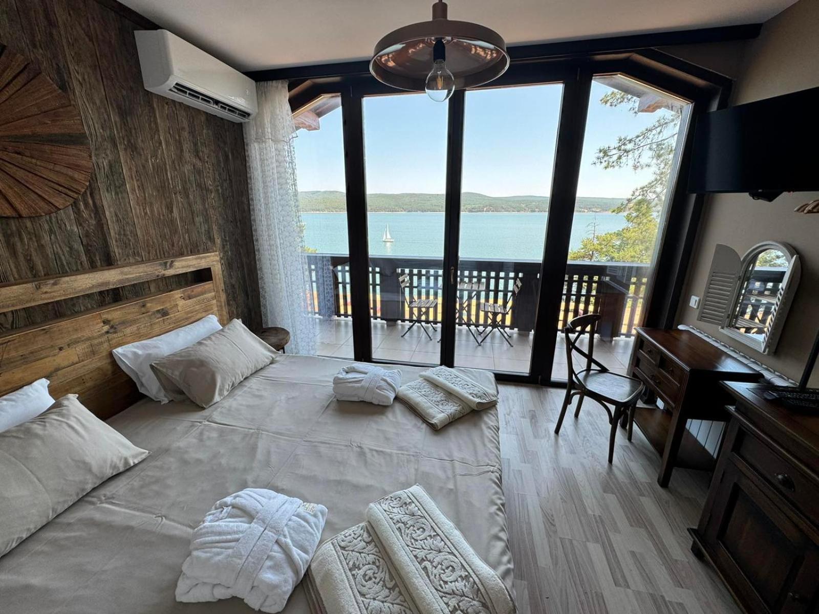 Villa Iskar Lake Residence by BookVillaBG