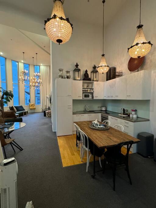 Character Apartment in Central Downtown Auckland