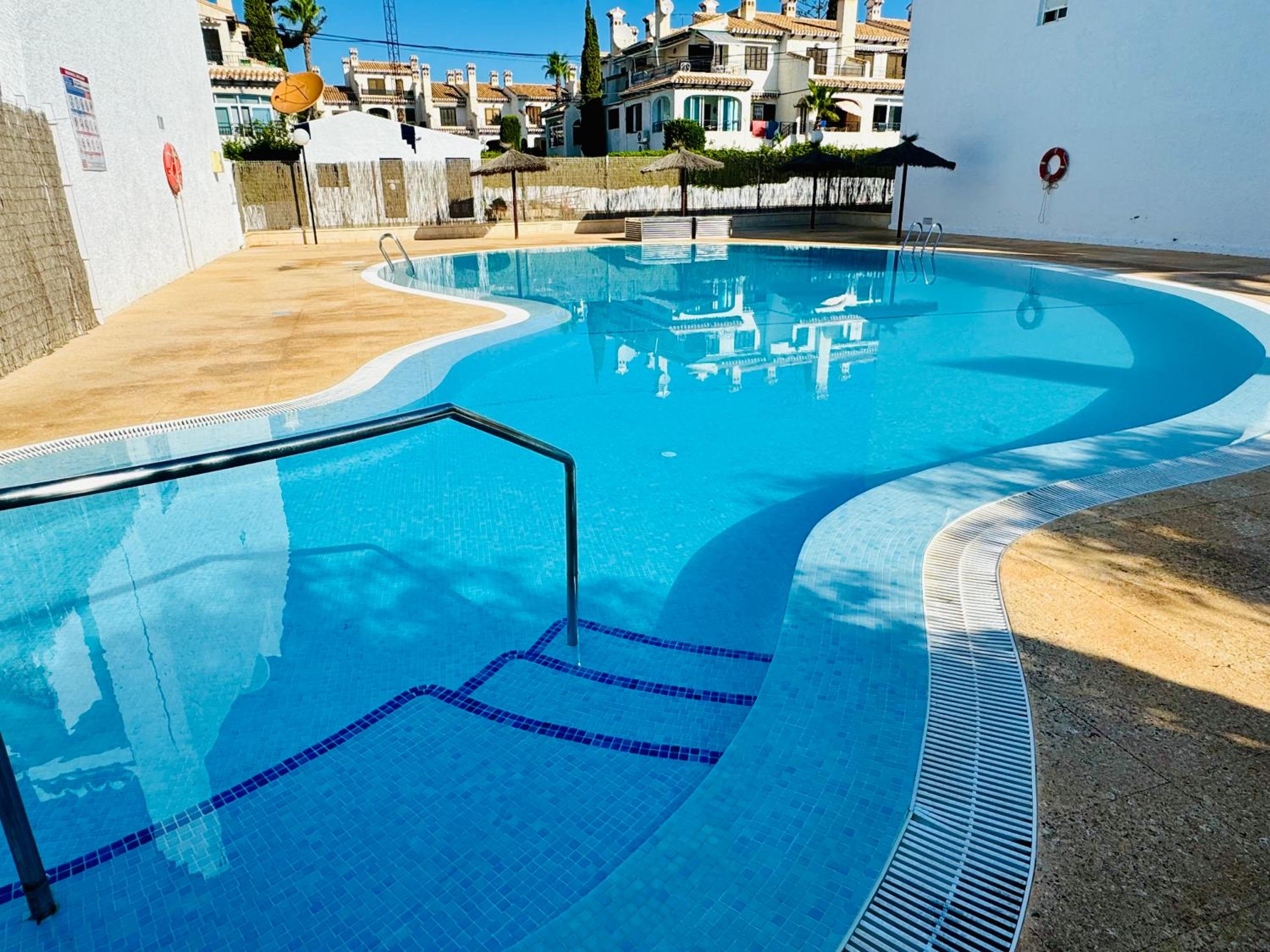 Contemporary House in Cabo Roig