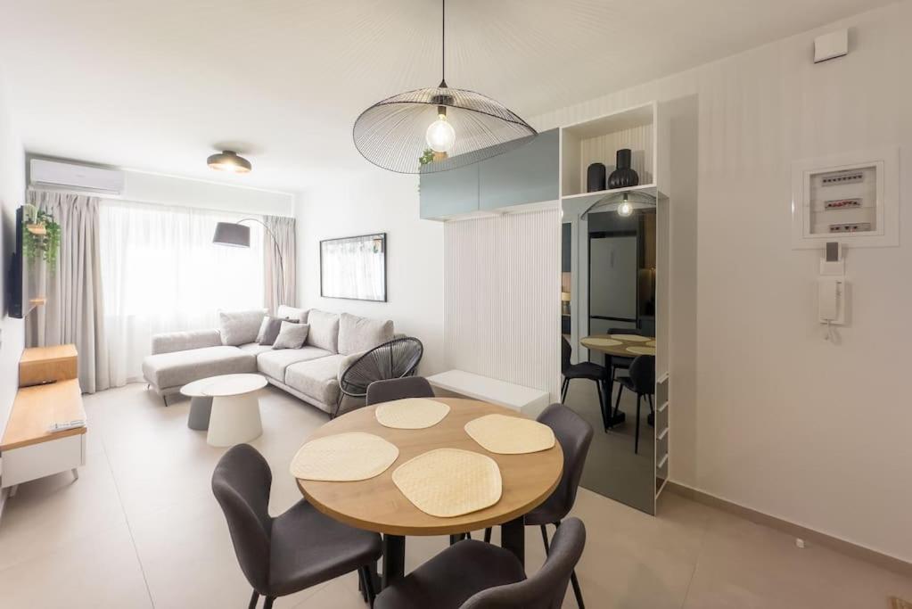 Stylish Comfort Apt in Athens Centre