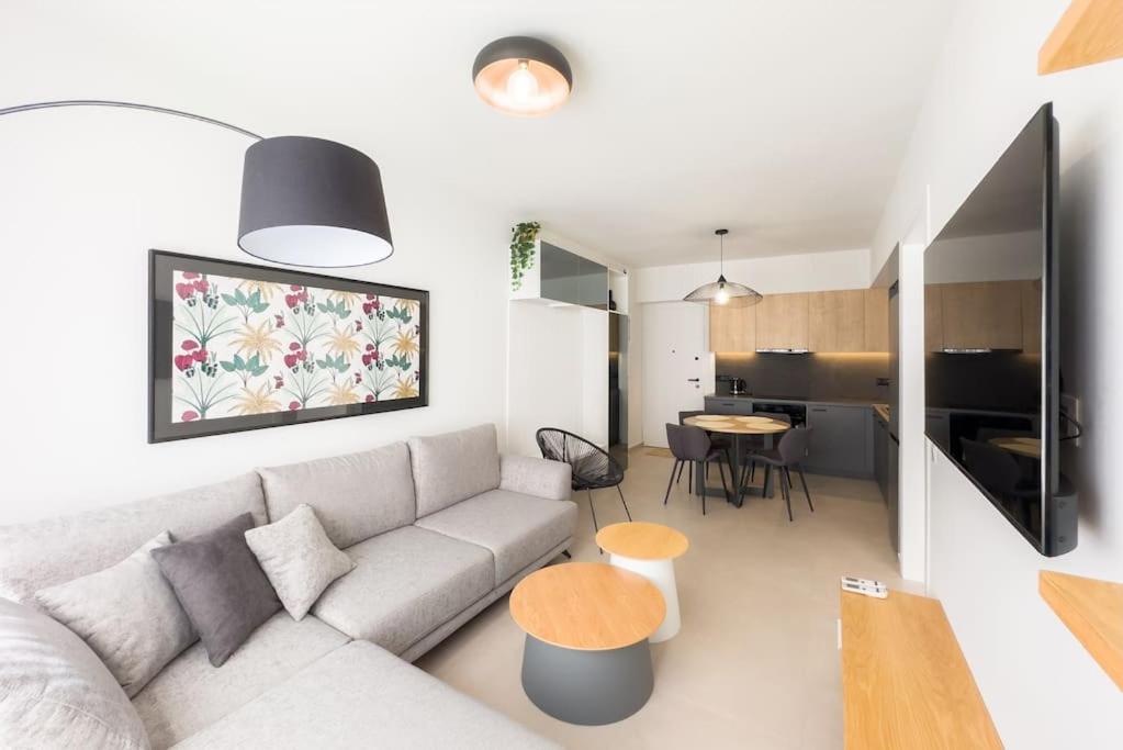 Stylish Comfort Apt in Athens Centre