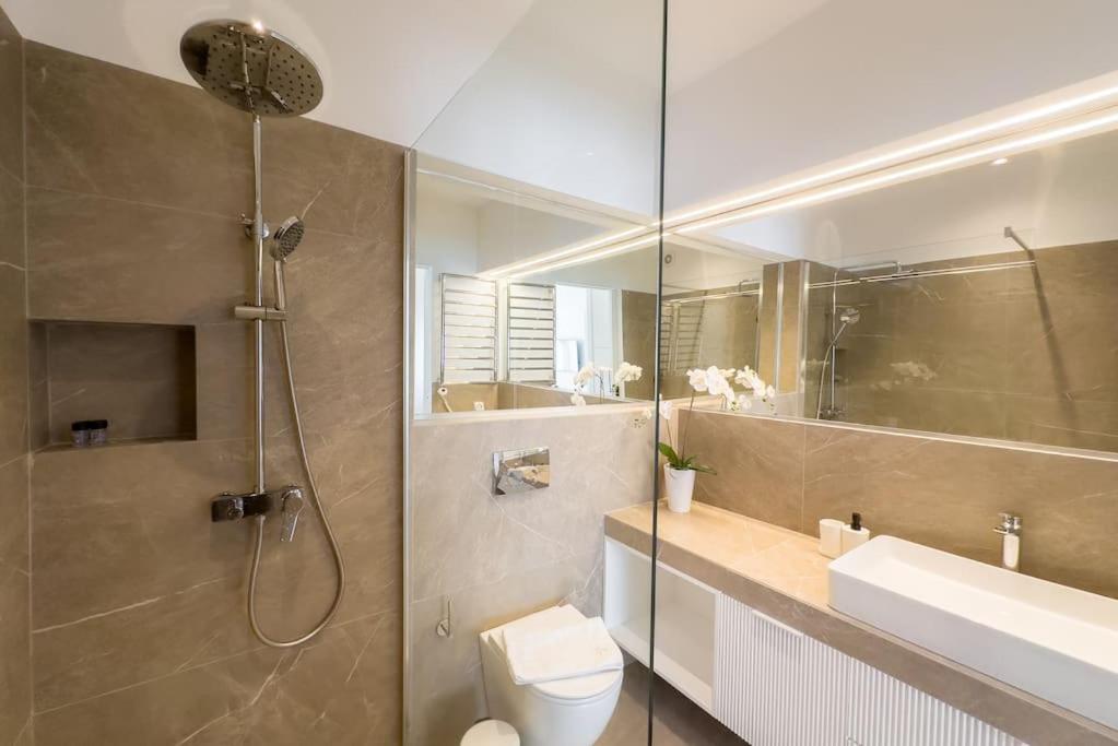 Stylish Comfort Apt in Athens Centre