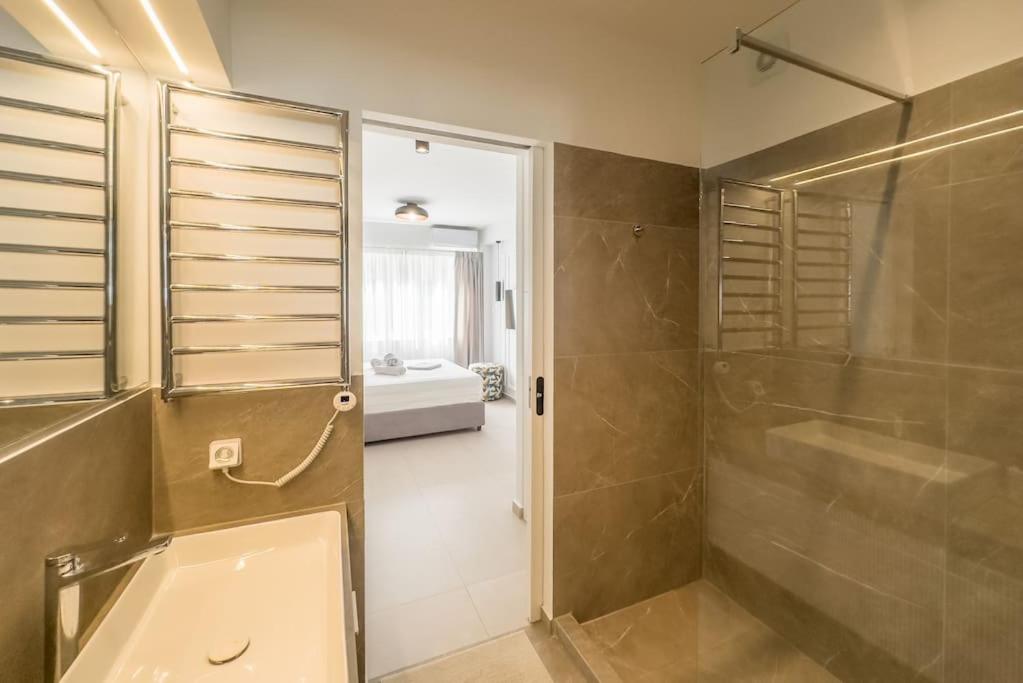 Stylish Comfort Apt in Athens Centre