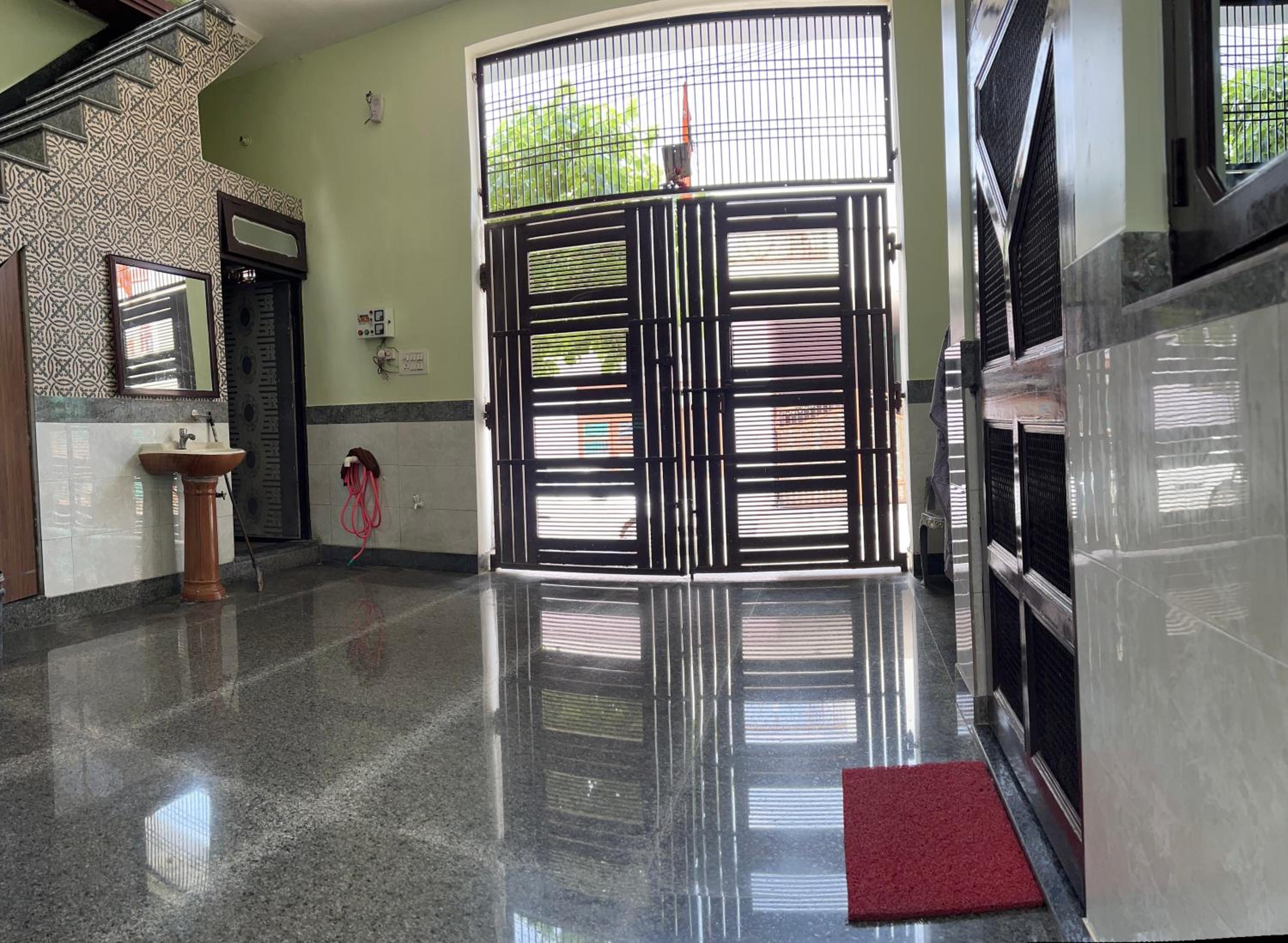 Kaushik Home Stay