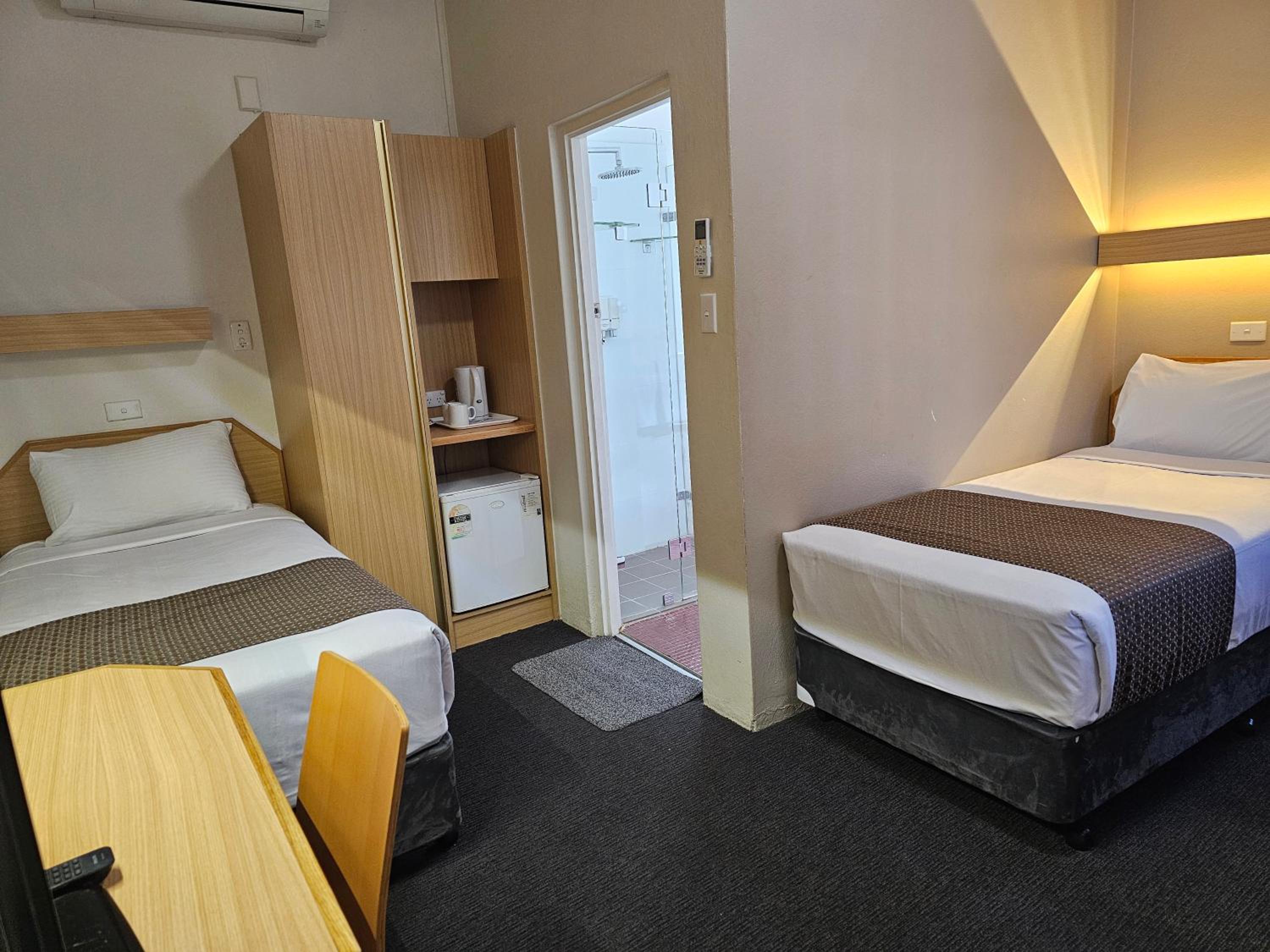 Country Lodge Motor Inn