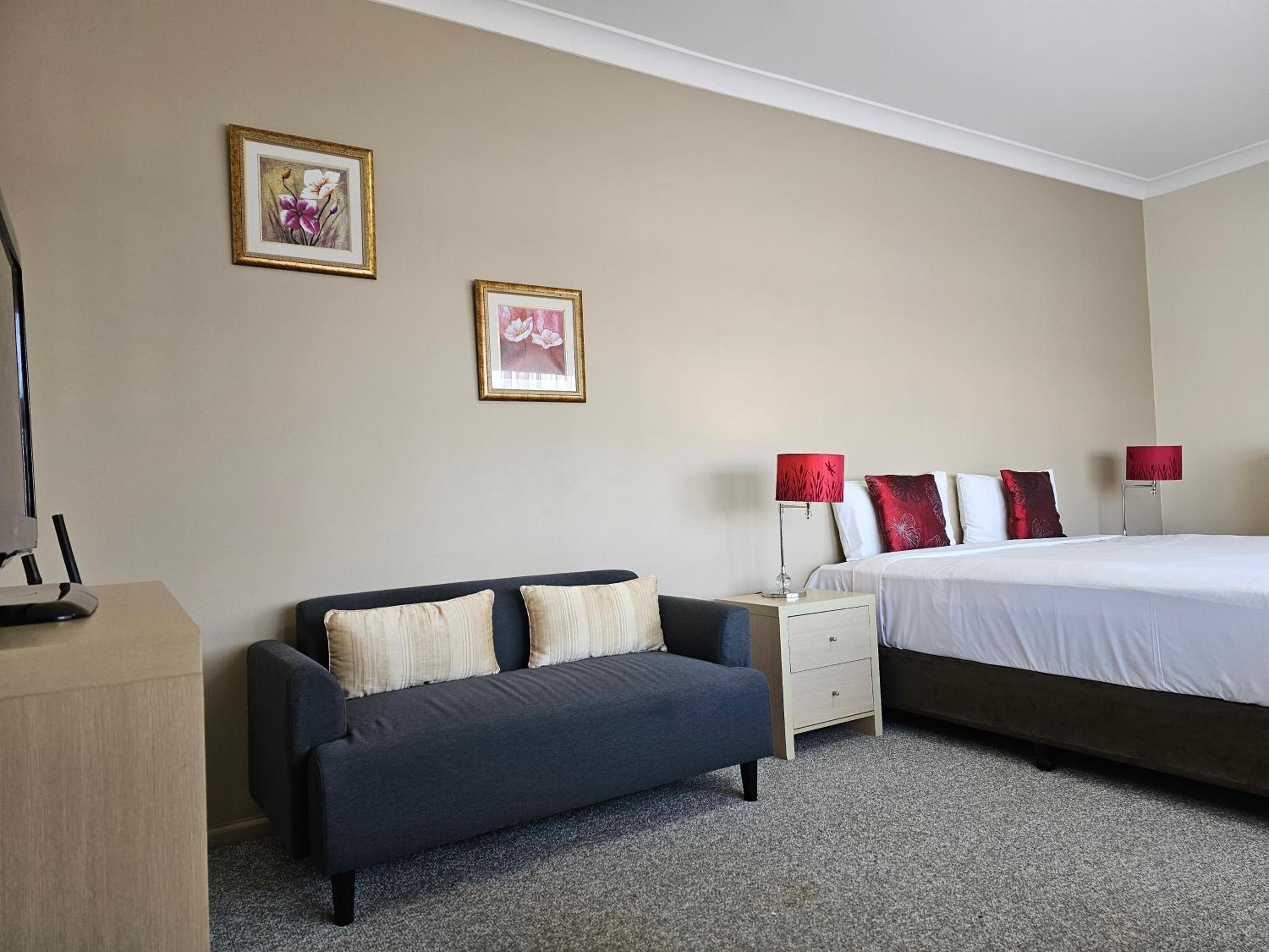 Country Lodge Motor Inn