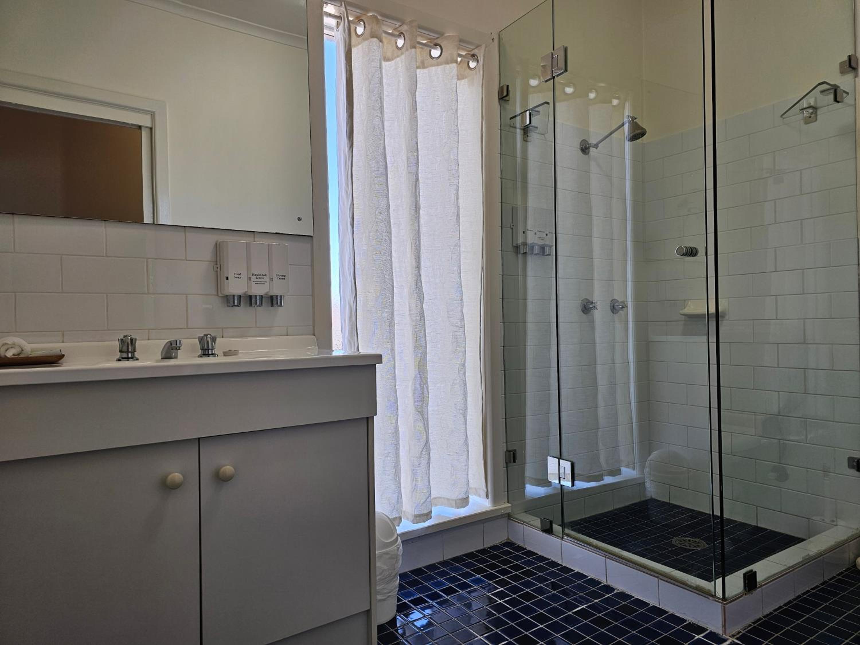 Country Lodge Motor Inn
