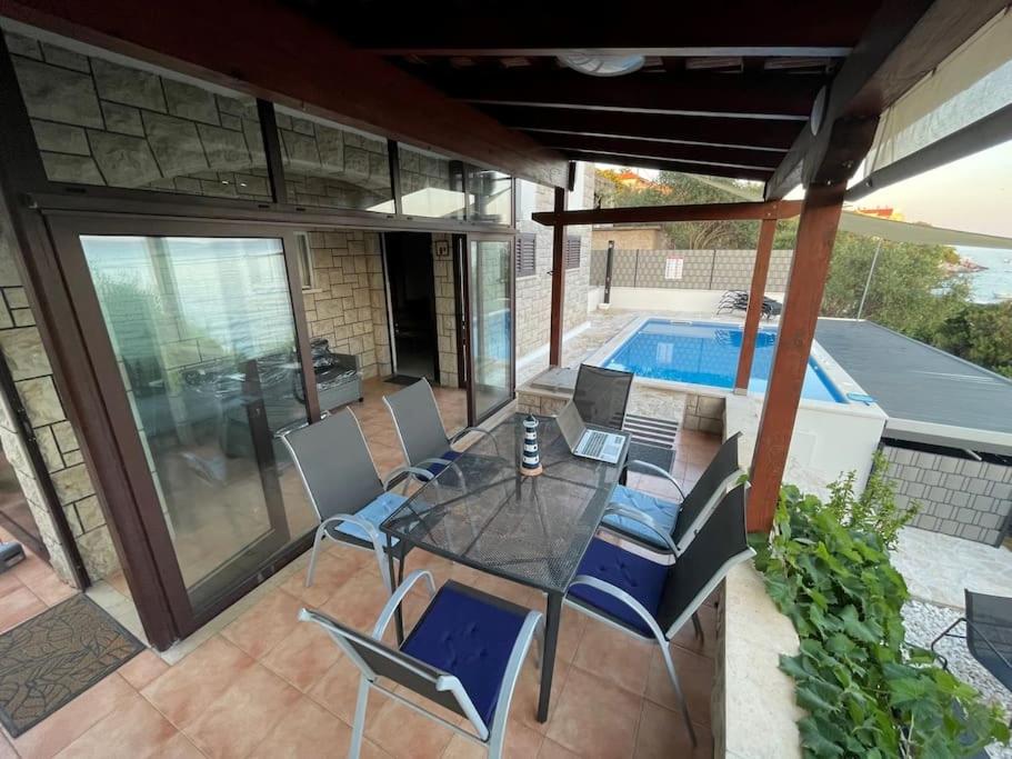 Beachfront Villa with pool - MyWay view 2