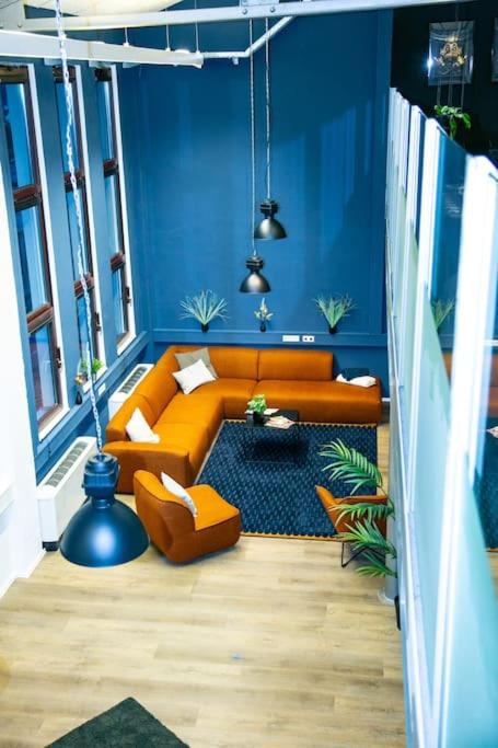 lounge