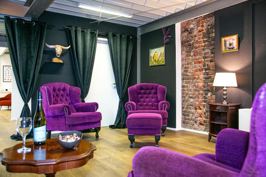 lounge