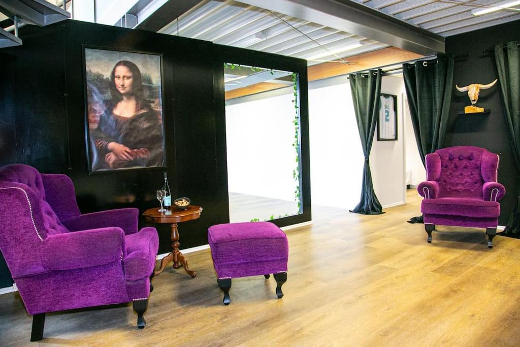 lounge
