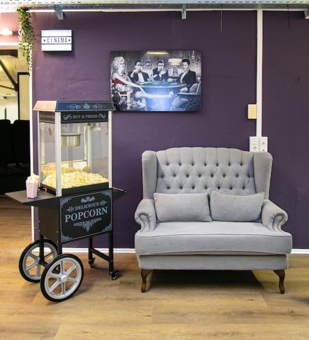 lounge