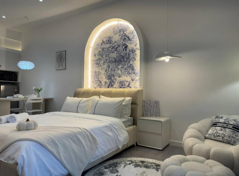 Pretty Room with balcony klcc view in Chamber