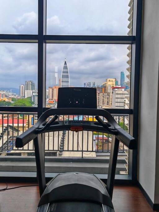 Pretty Room with balcony klcc view in Chamber