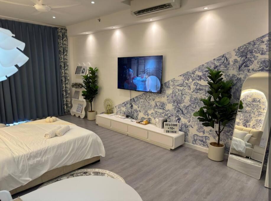 Pretty Room with balcony klcc view in Chamber