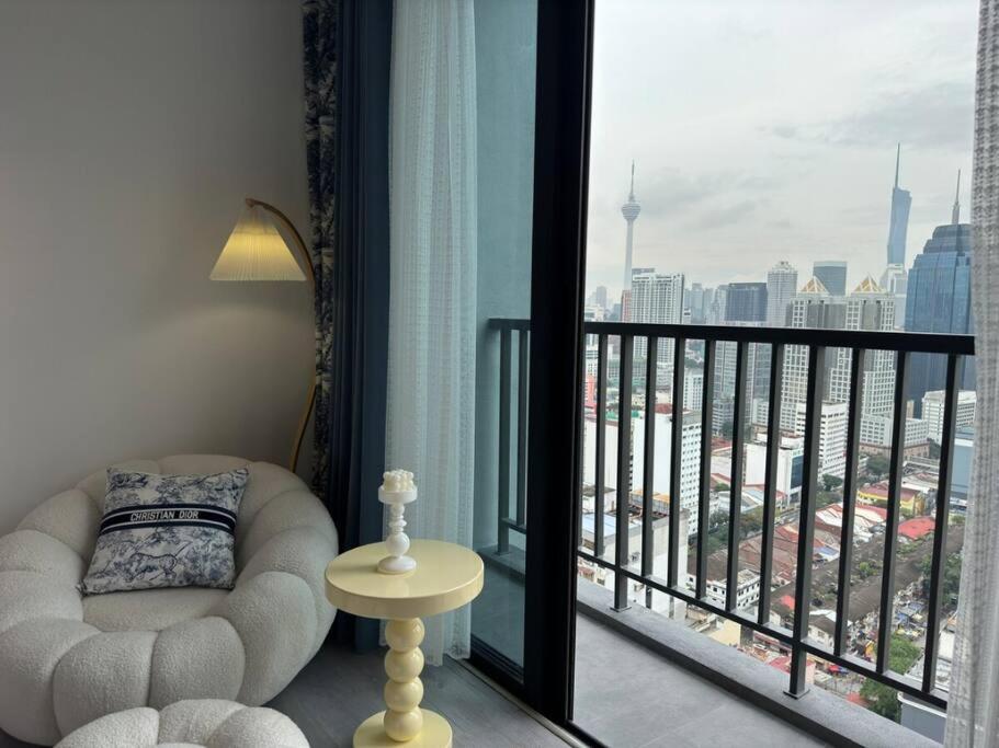 Pretty Room with balcony klcc view in Chamber