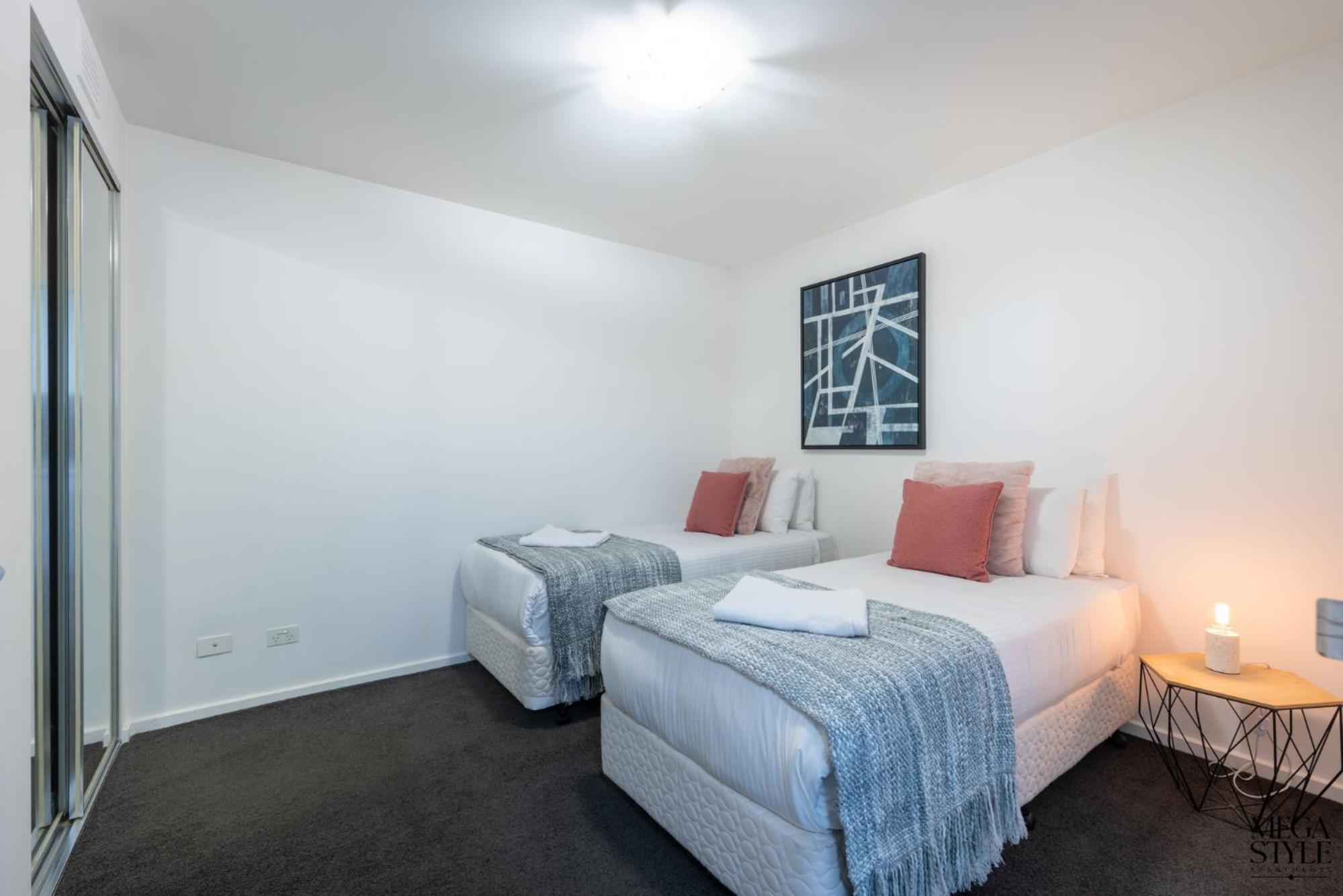 Mega Style Apartments Mainpoint
