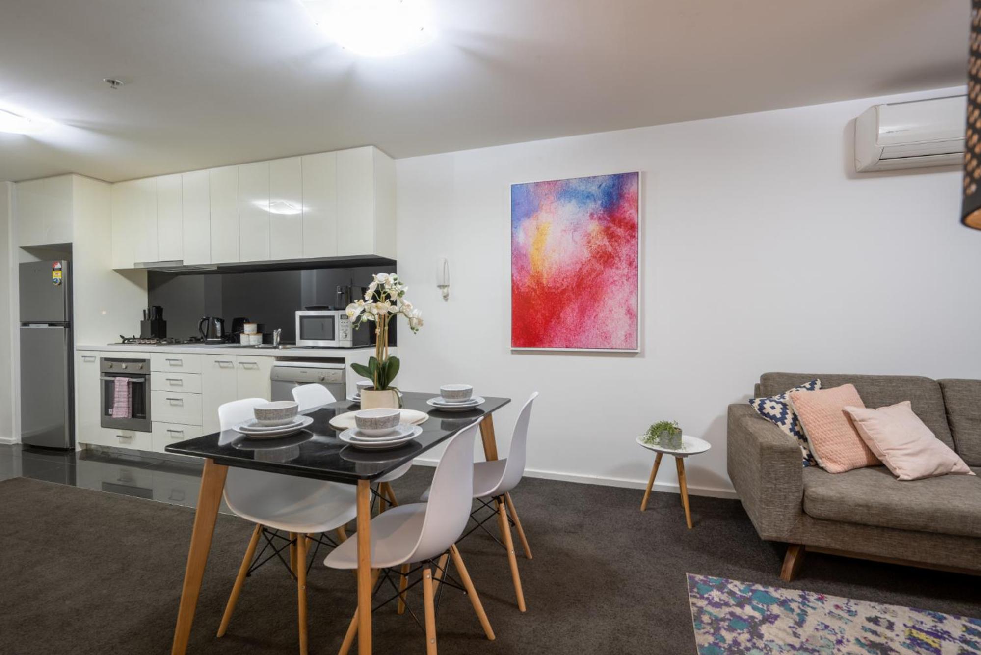 Mega Style Apartments Mainpoint
