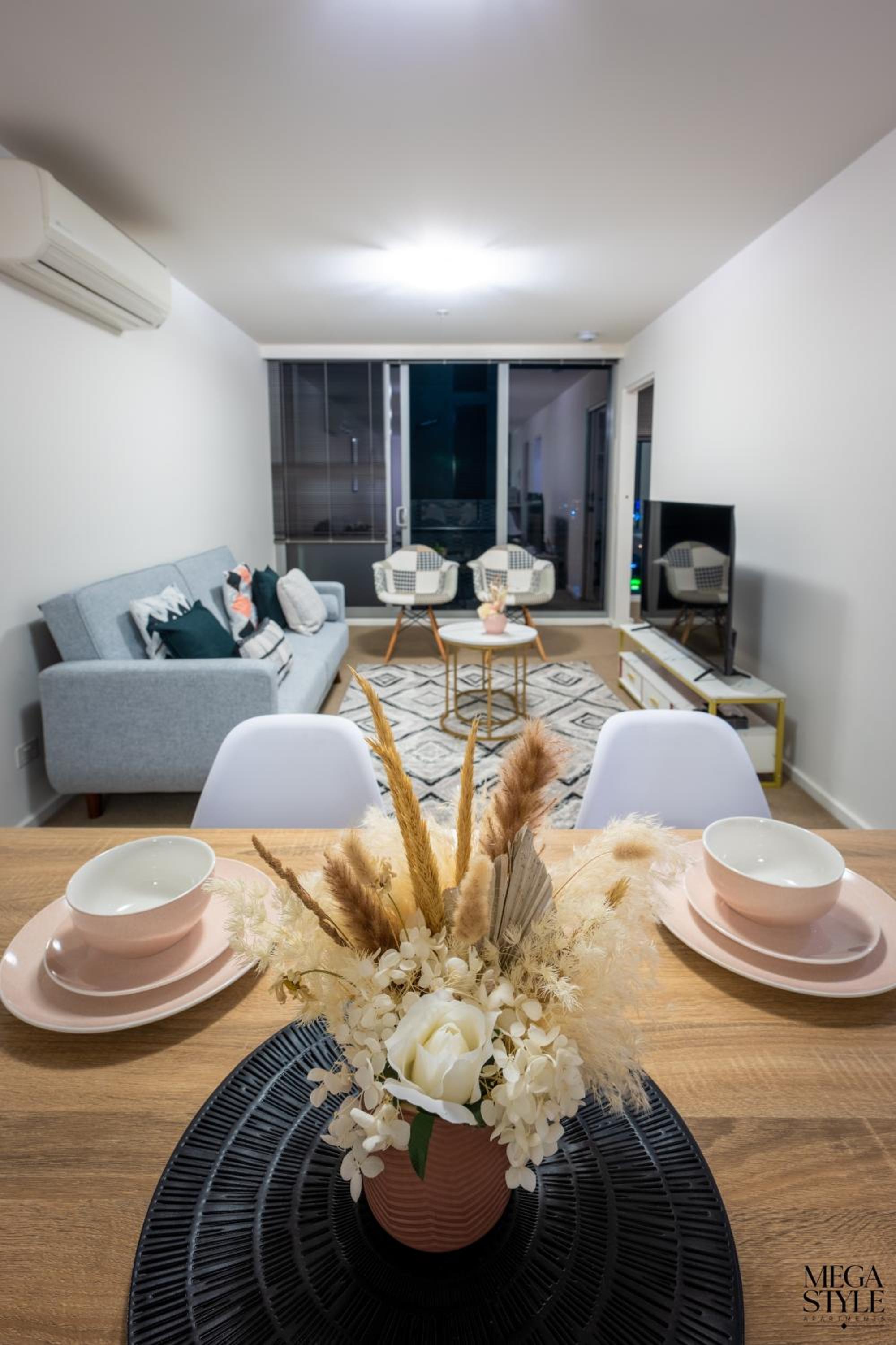 Mega Style Apartments Mainpoint