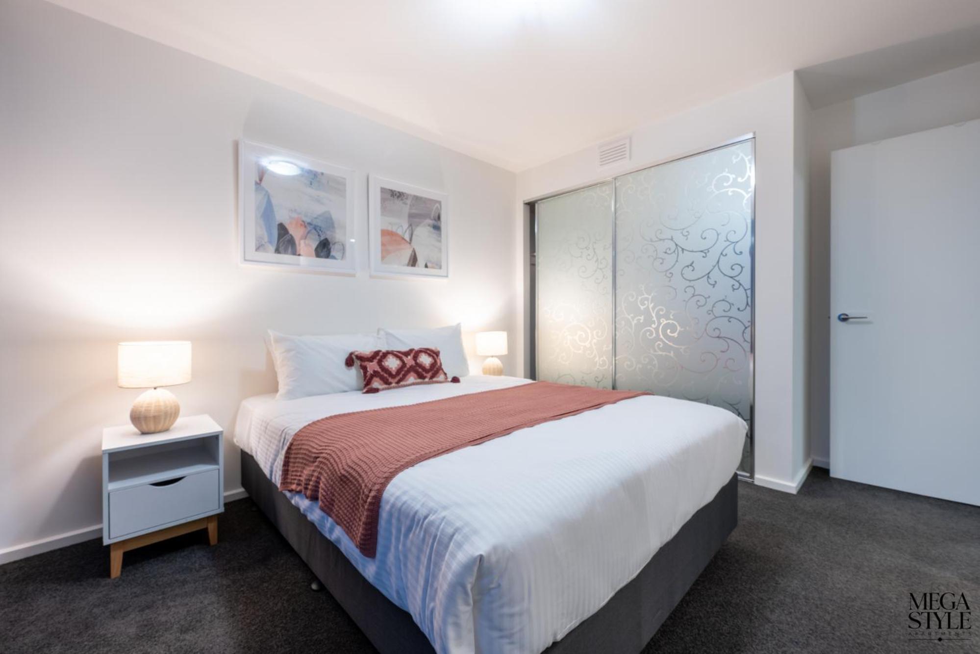 Mega Style Apartments Mainpoint