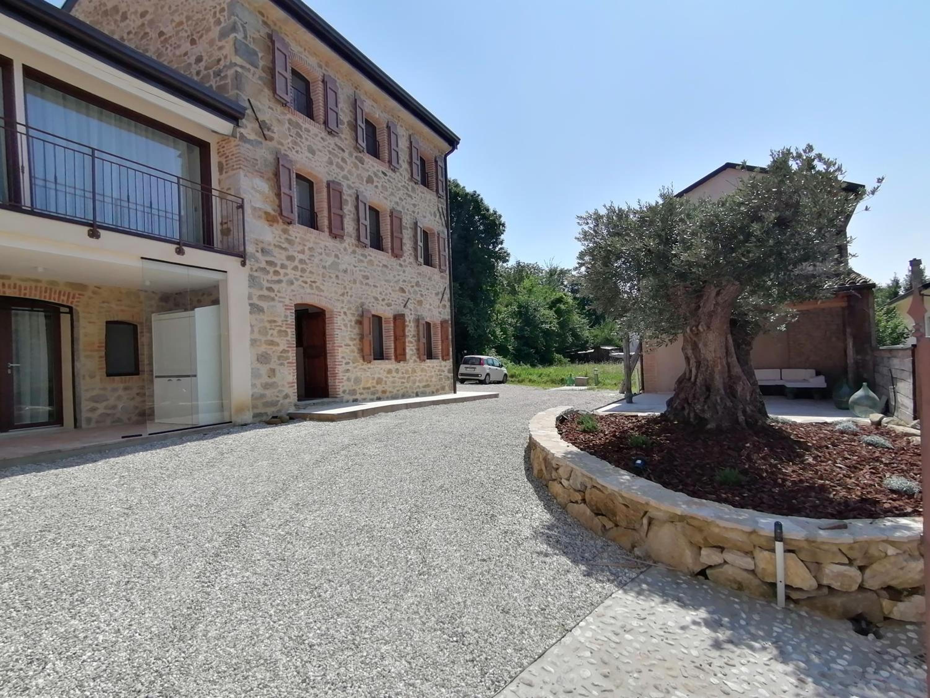SILVAE in Villa Puri nella Valle dei Laghi view 5