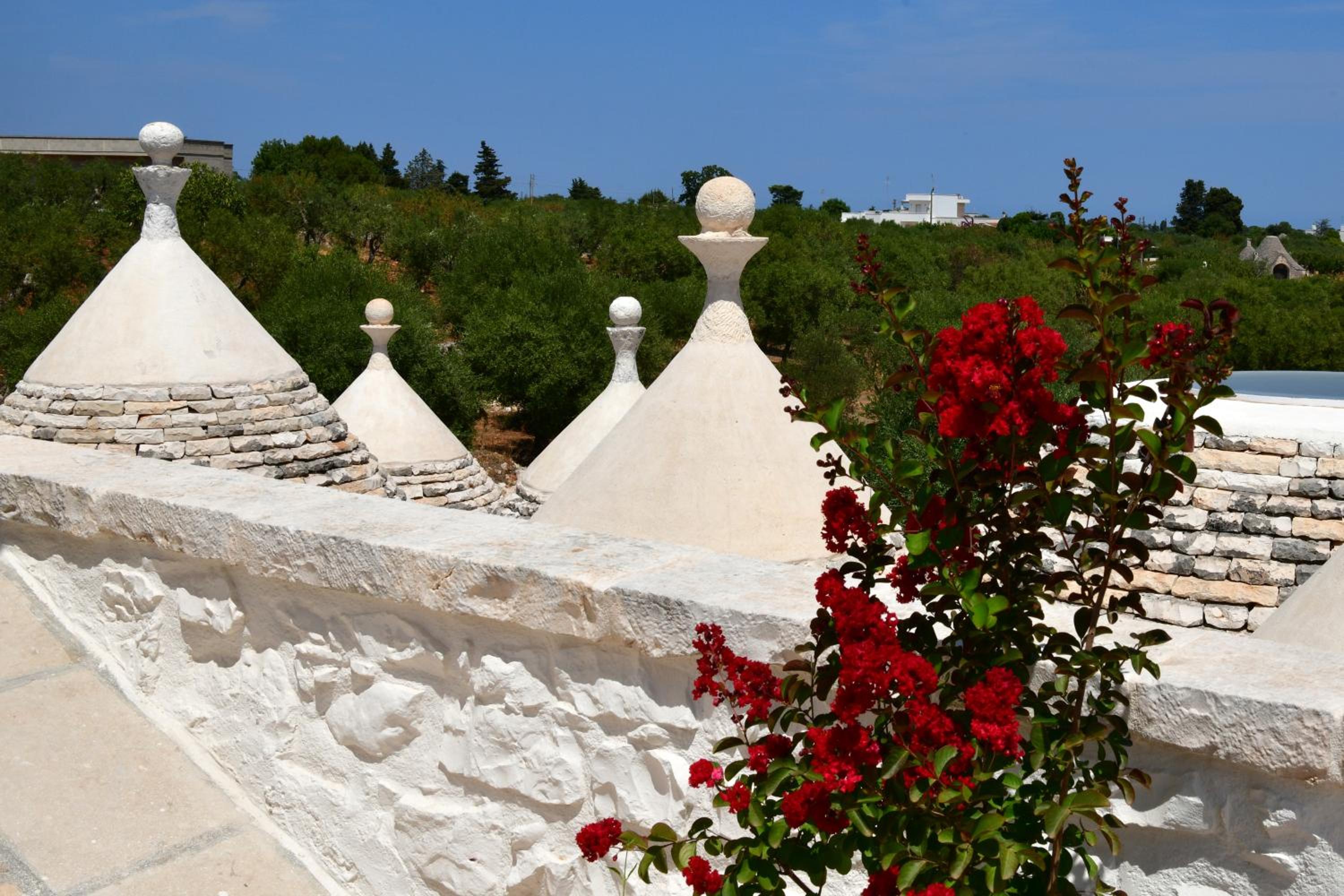 Lamarossa Trulli & Suites