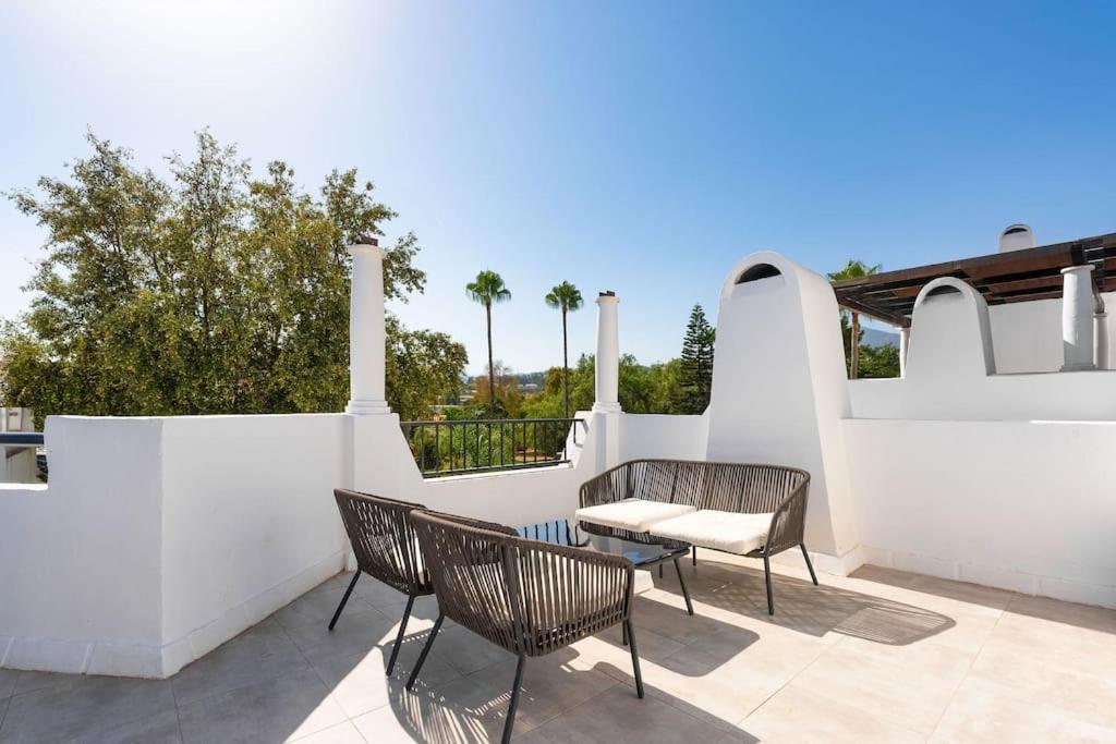 Cozy Townhouse with Rooftop Terrace and Pool photo 5