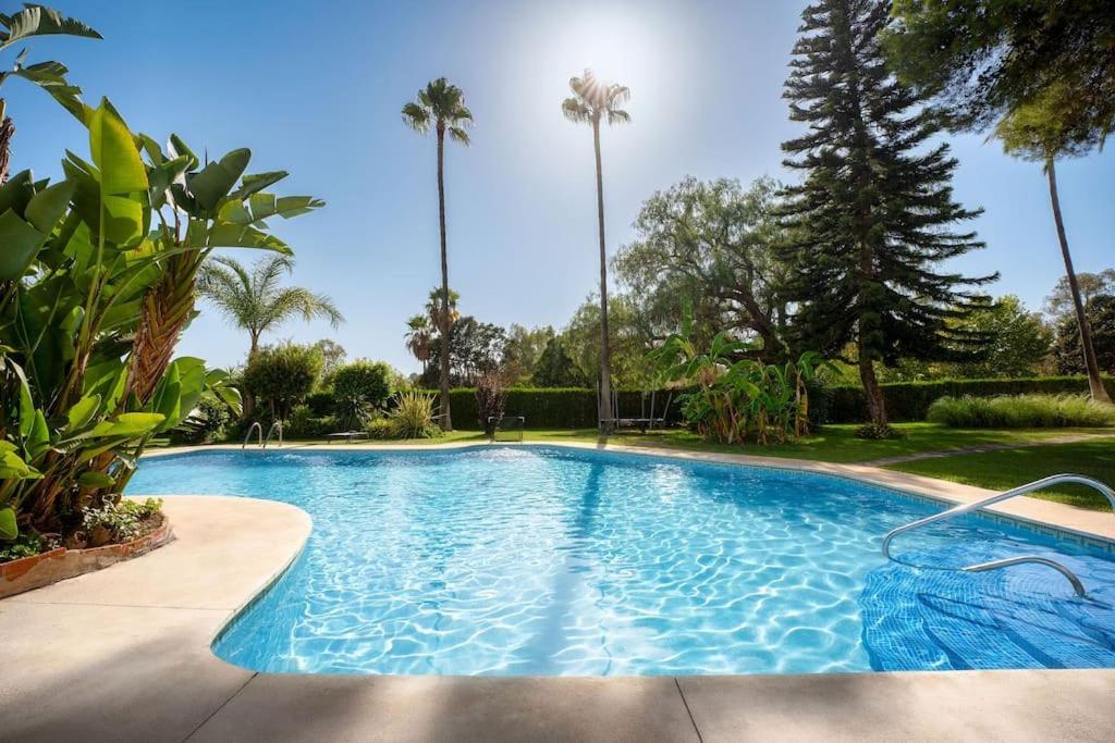 Cozy Townhouse with Rooftop Terrace and Pool photo 3