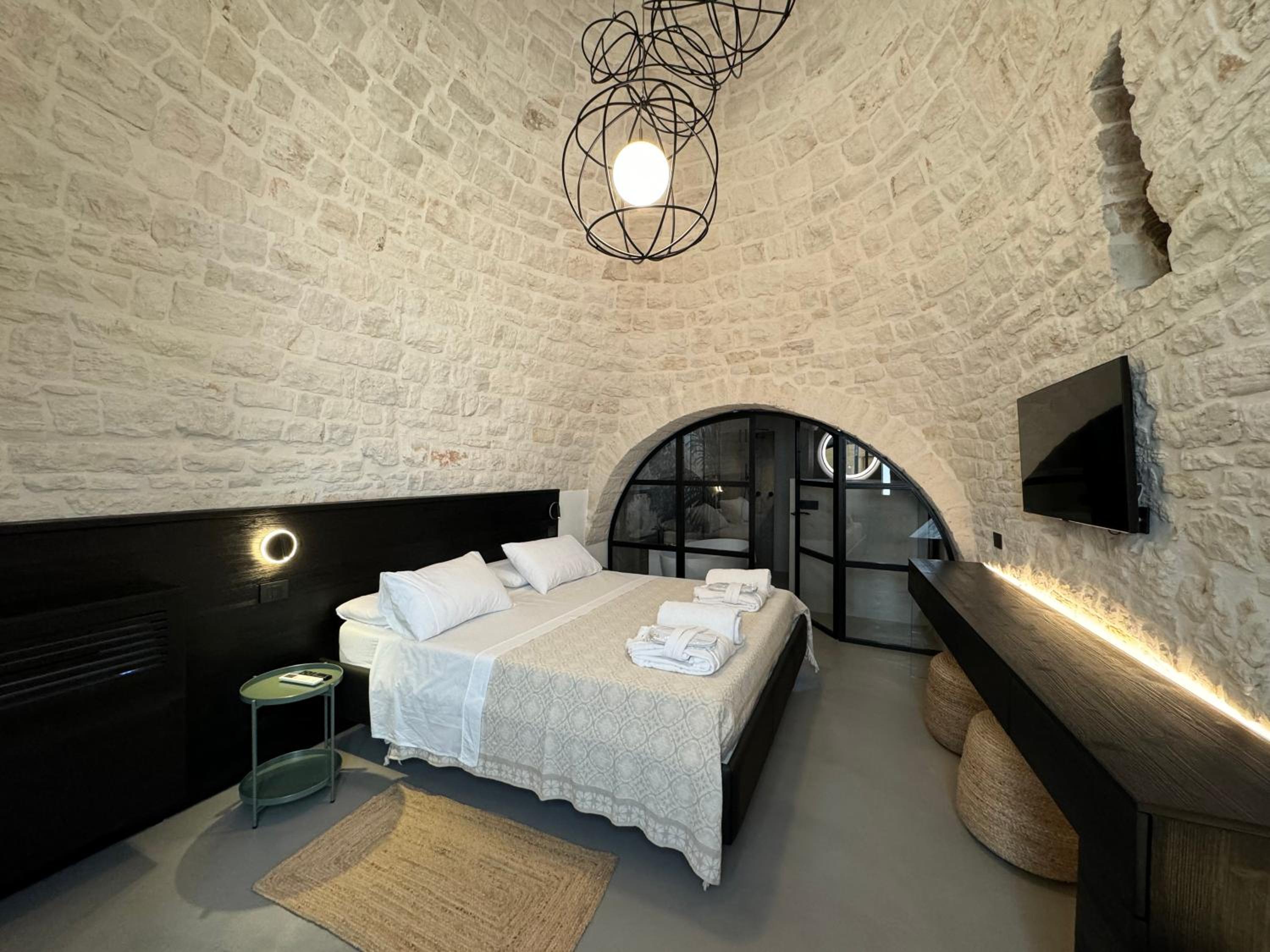 Trullo delle Sfere- Luxury trullo with Jacuzzi photo 5