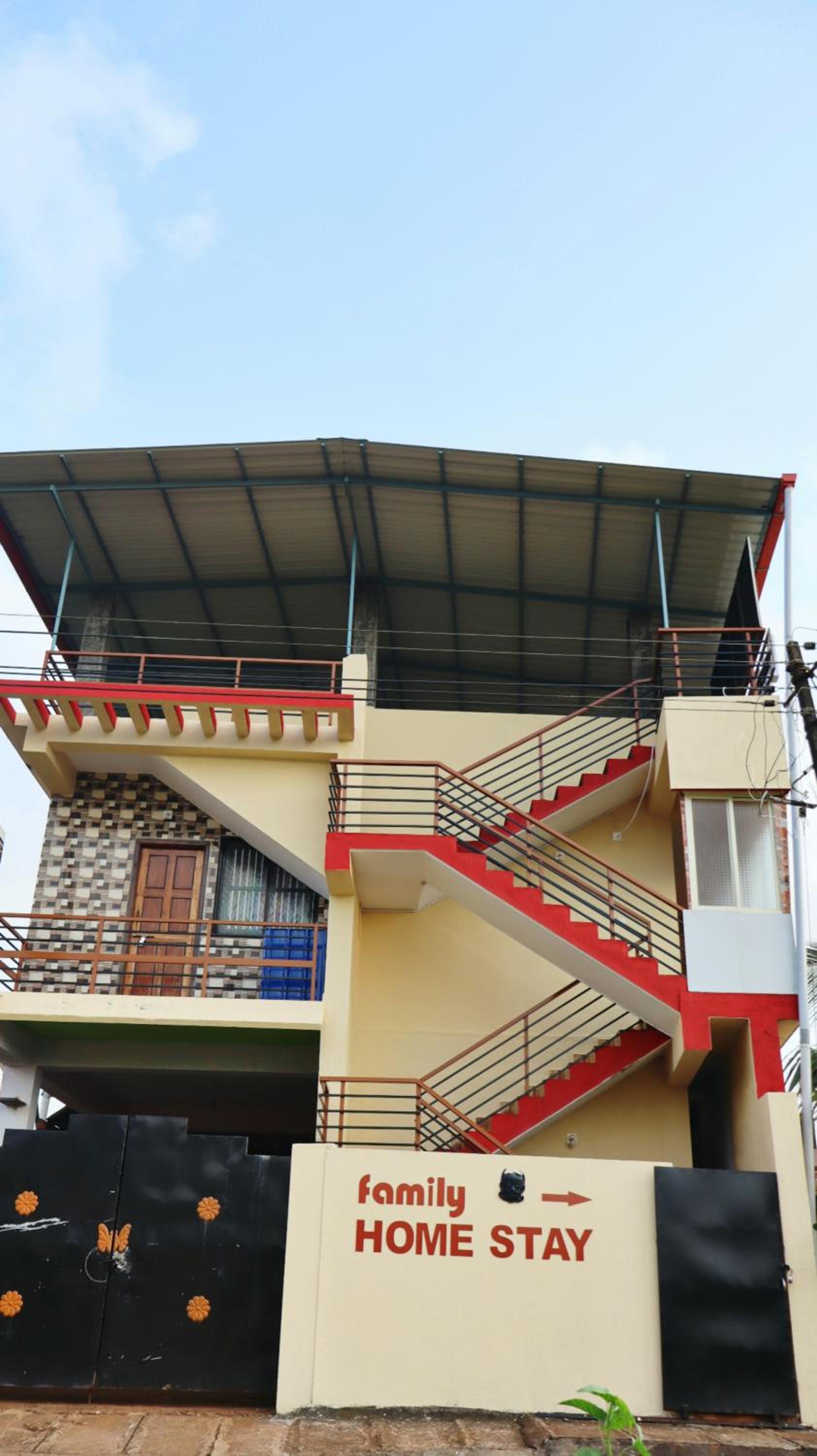 Family homestay murdeshwar view 2