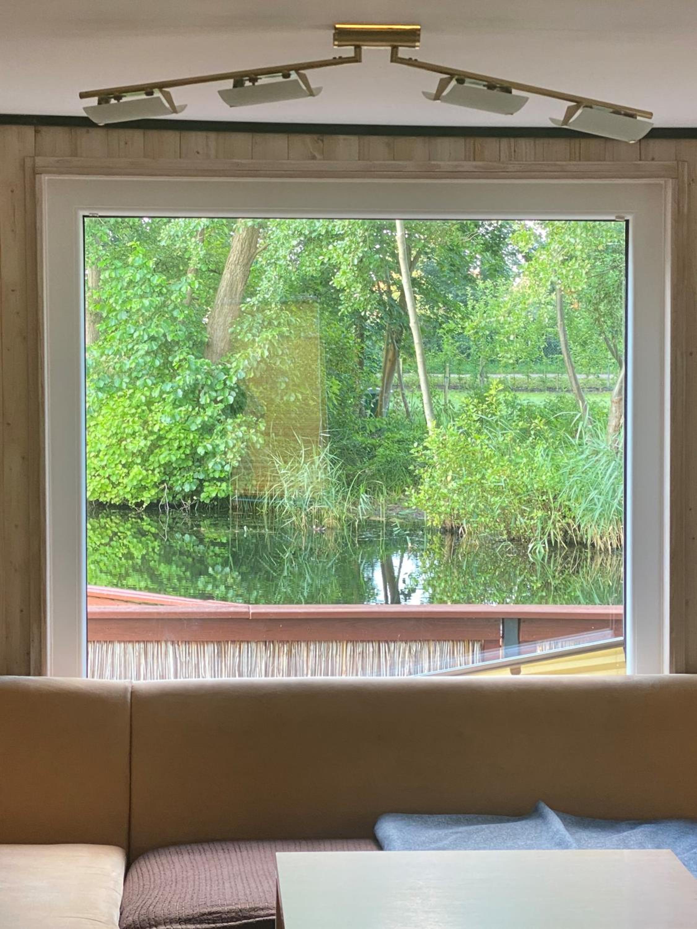 Bootshaus am Inselseekanal