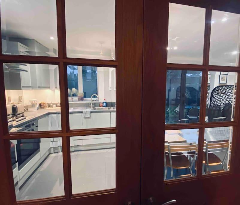 Luxury Home in Hanham view 4