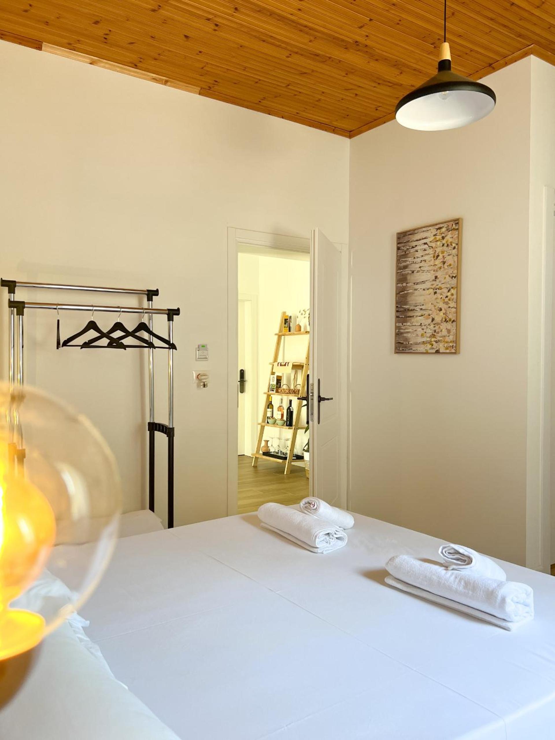 Nika's Guest House
