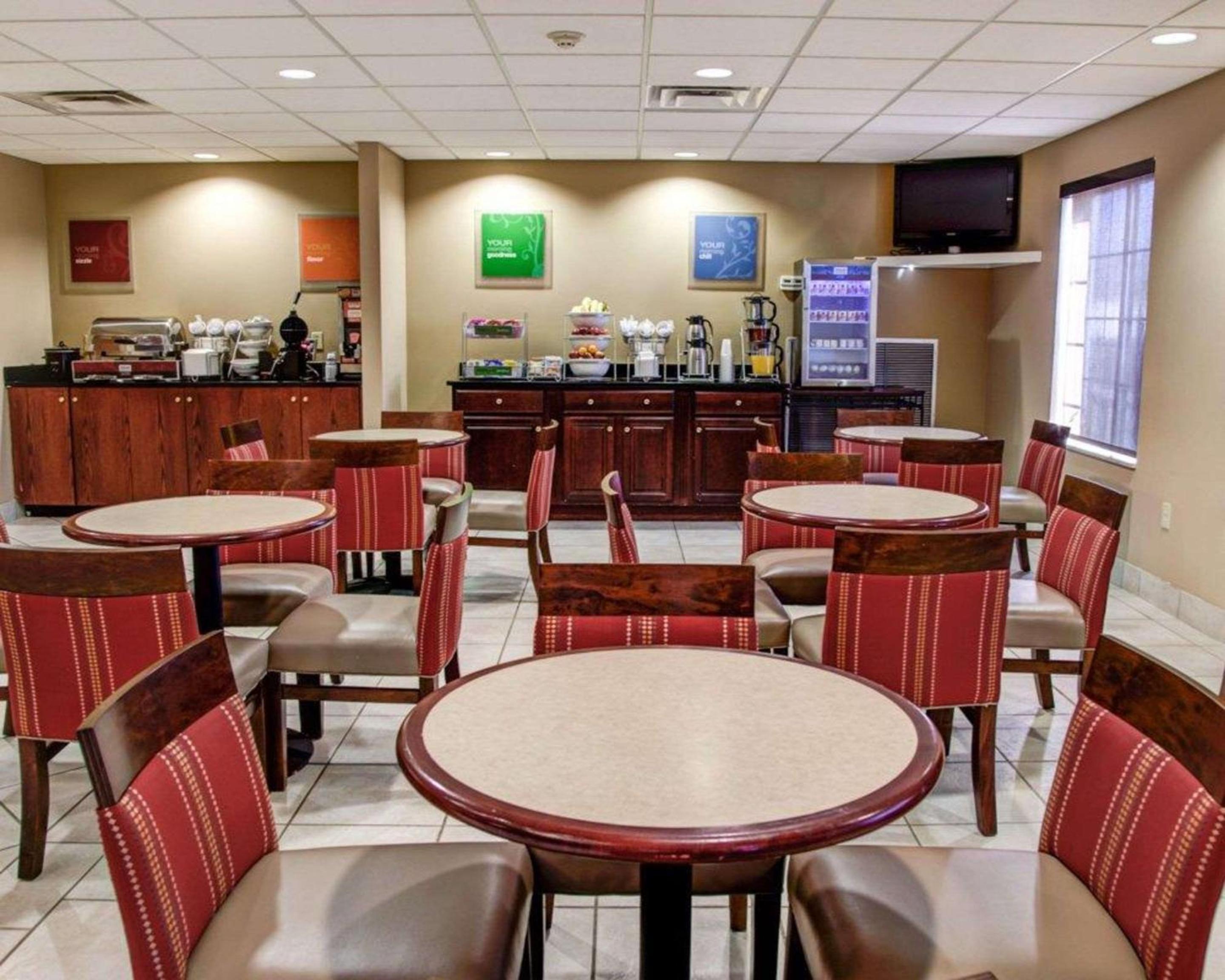 Gadsden Vacations - Comfort Suites Gadsden Attalla - Property Image 17