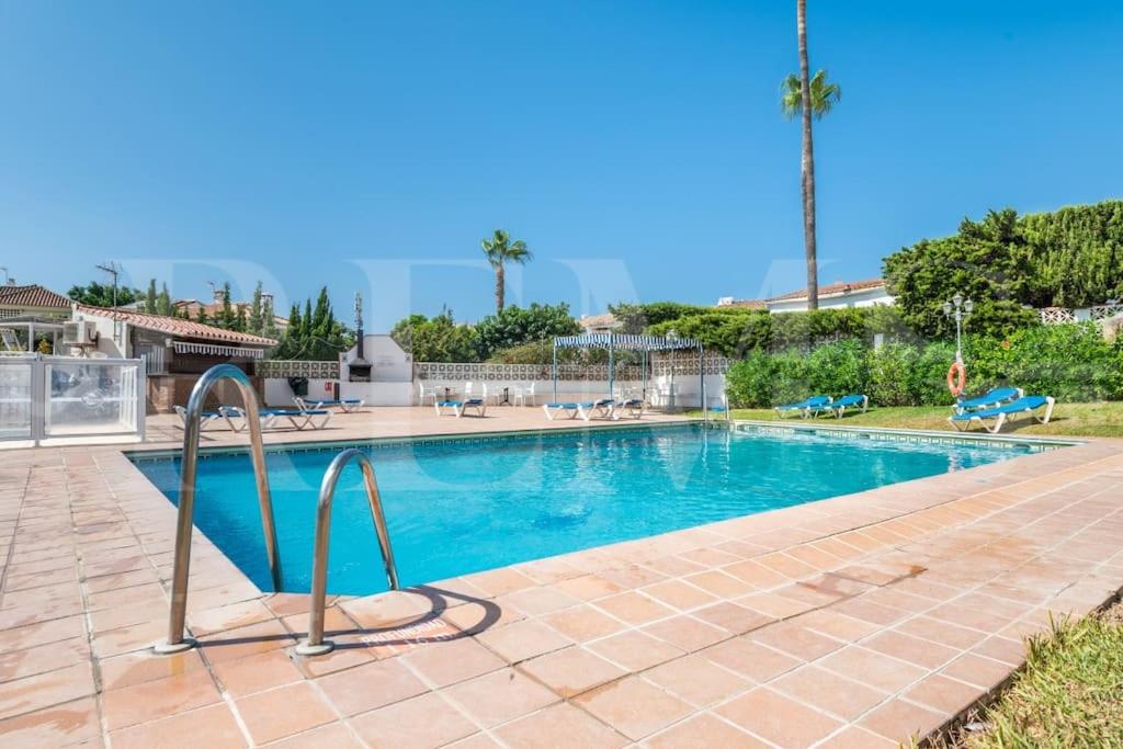 Sunny apartment with balcony & swimming pool by REMS view 3