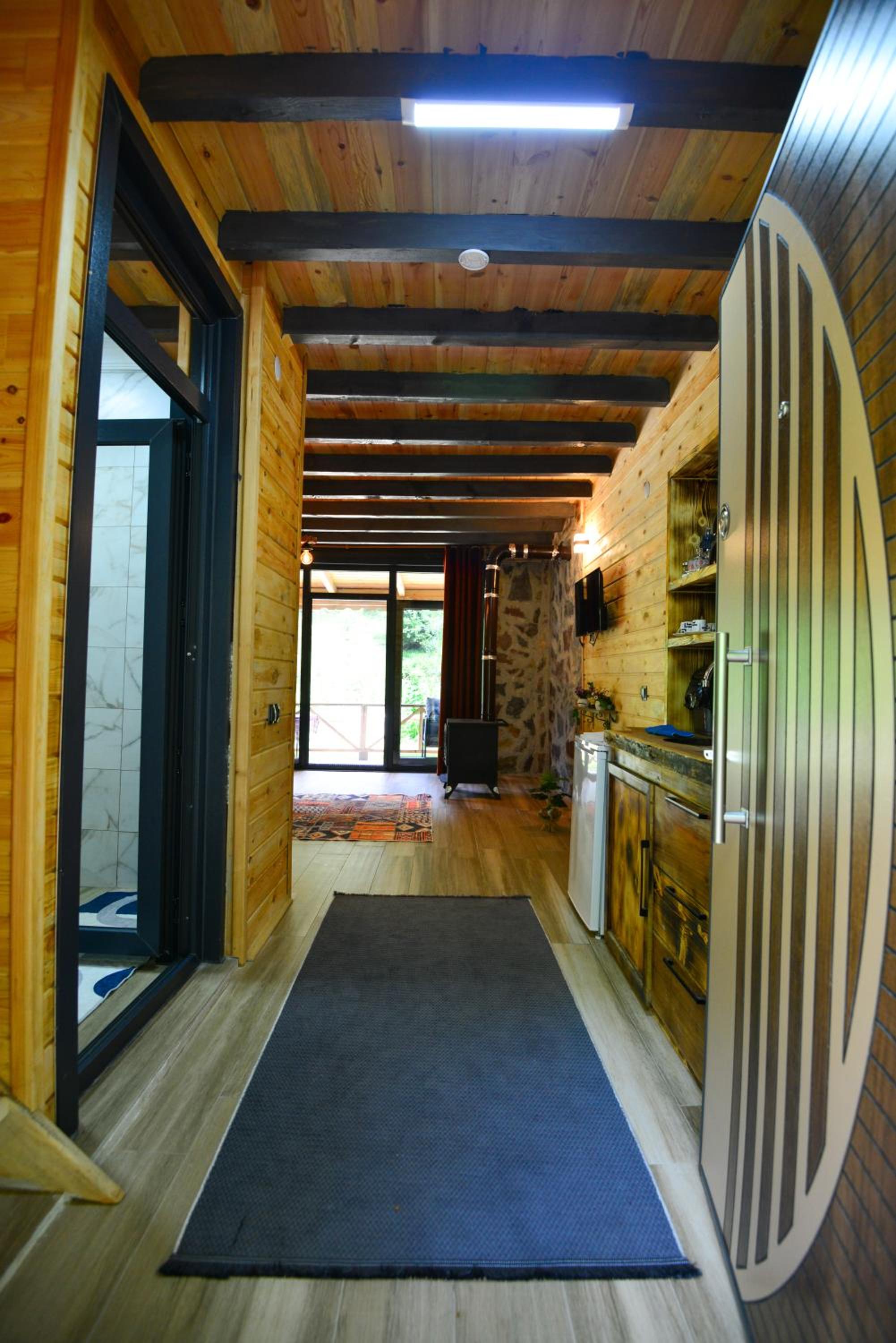 Eça River Bungalov