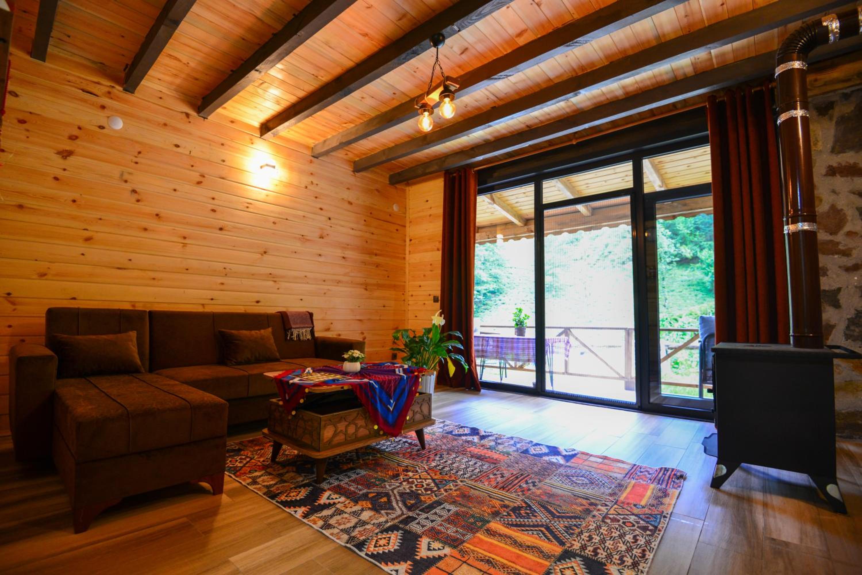 Eça River Bungalov