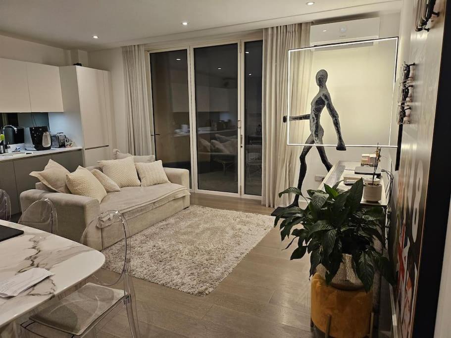 Fulham Design Apartment