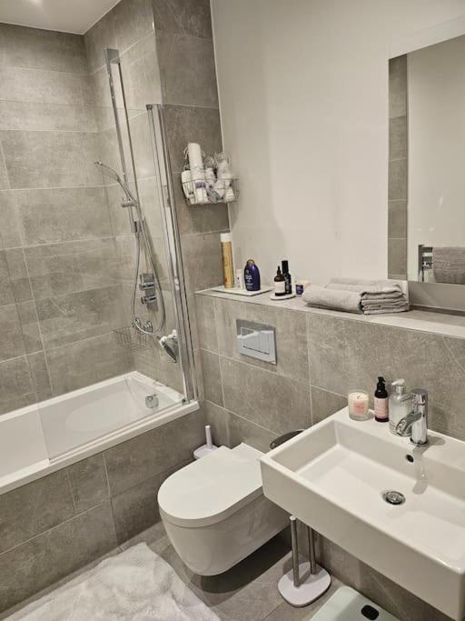 Fulham Design Apartment