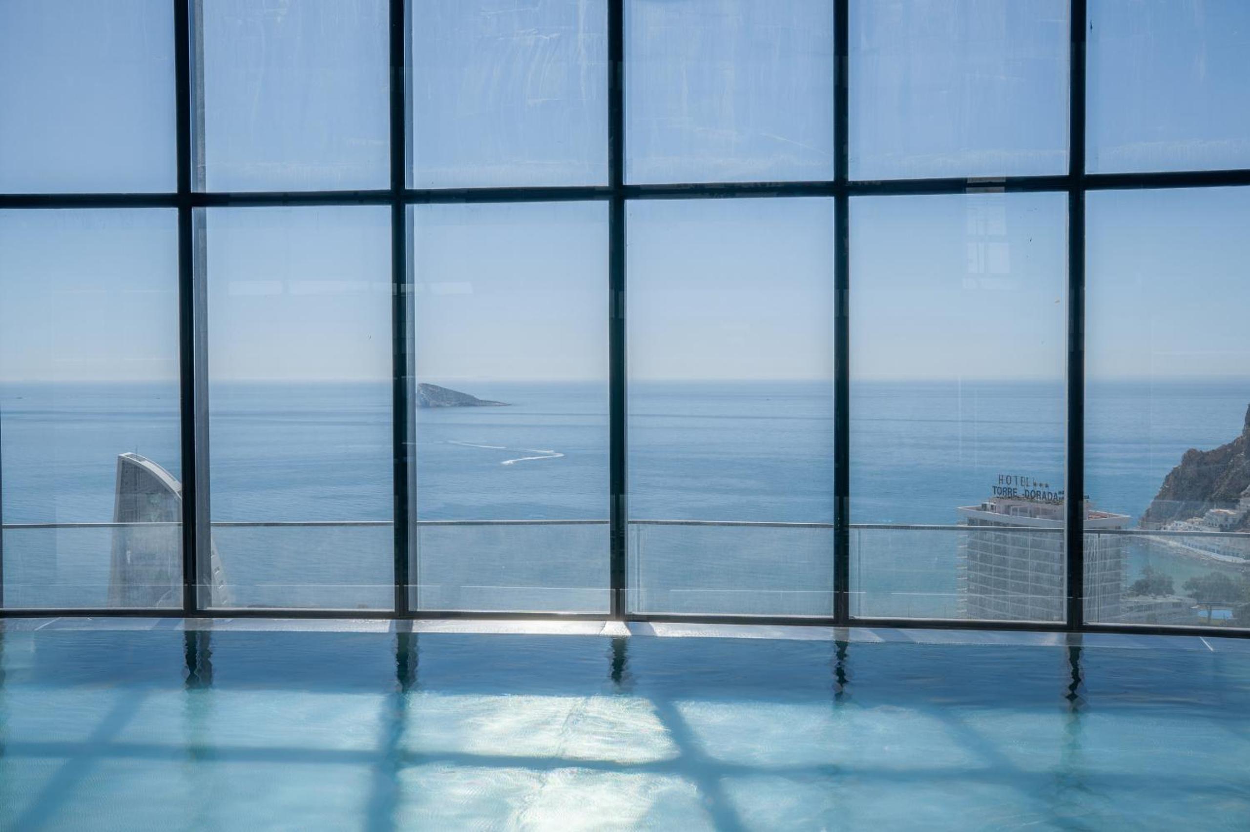 Benidorm Beach - beautiful beachside getaway by Costa Activa Rentals