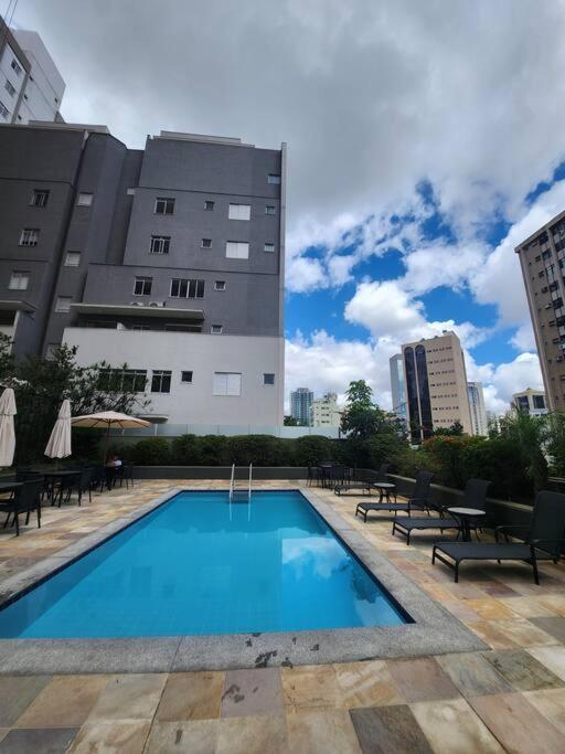 Max savassi lindo flat