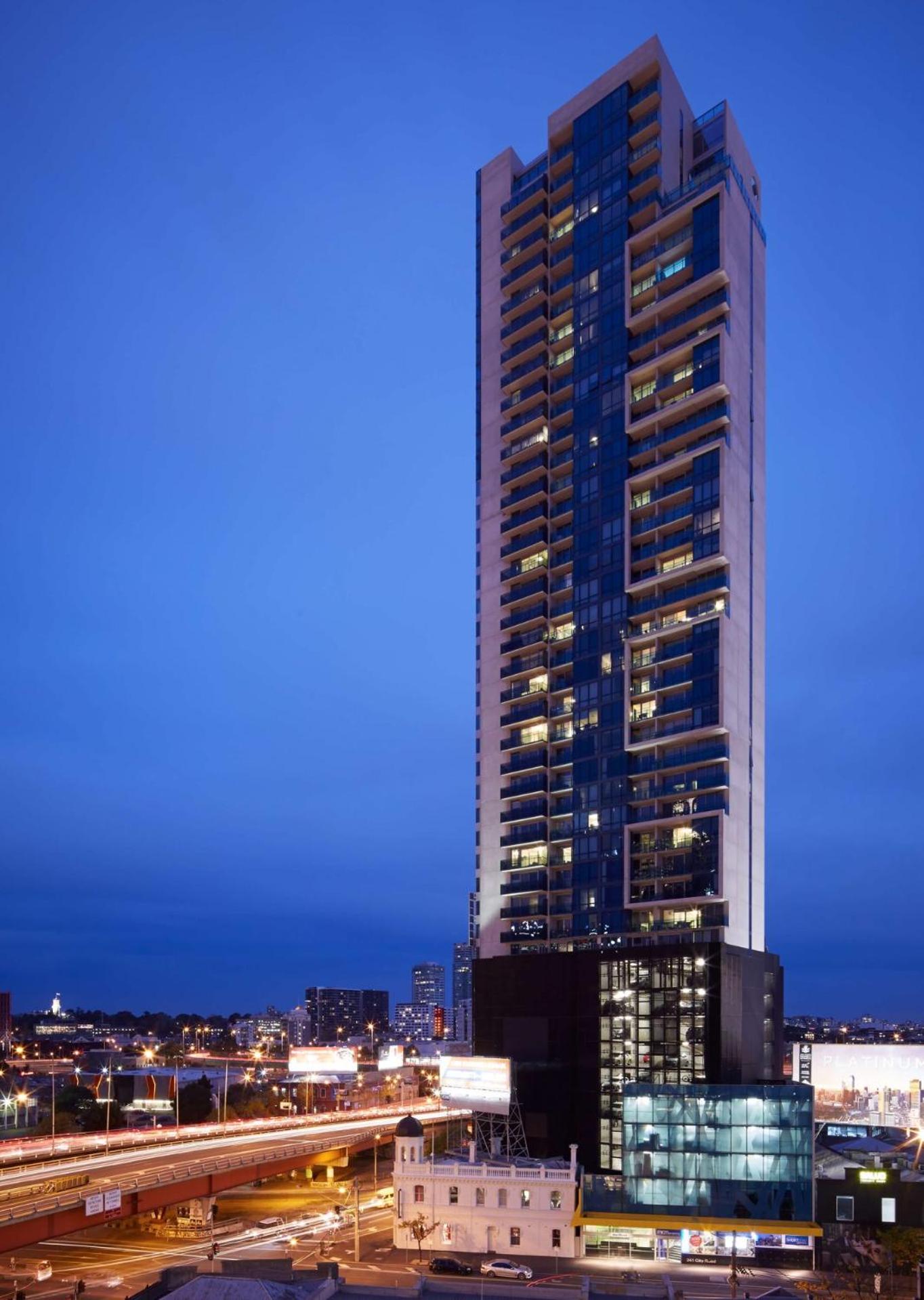 Mega Style Apartments Mainpoint