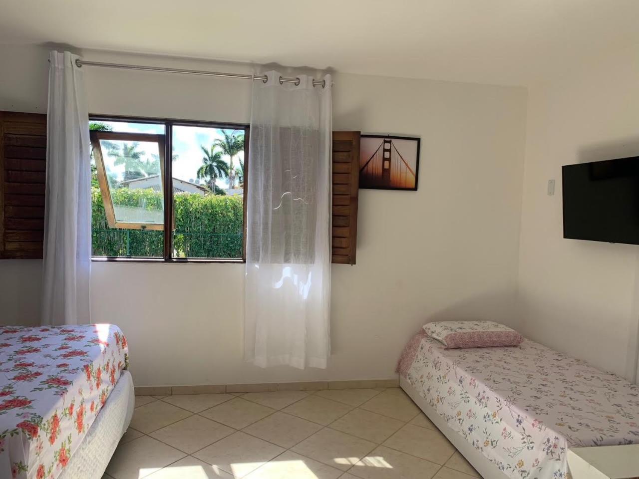 Villa Mela - Casa com piscina a poucos metros da Praia de Ipioca - Hibiscus